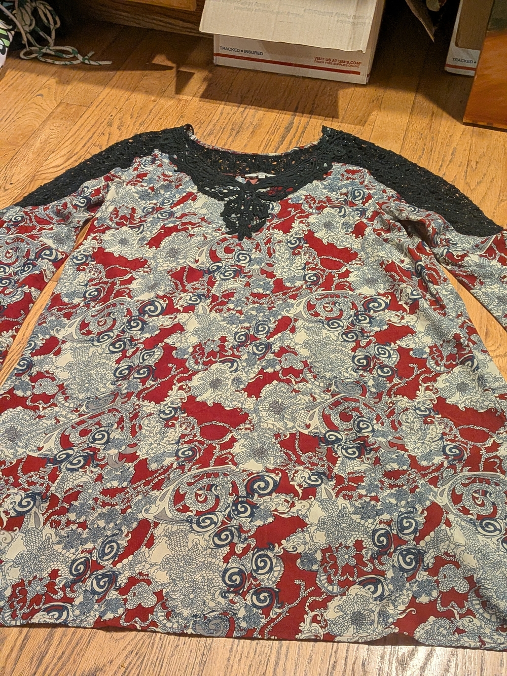 Miss Me Red Paisley Lace-Trimmed MINI DRESS TUNIC TOP SHIRT MEDIUM M WOMENS